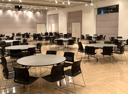 Alice MacKay Banquet Round Tables Setup